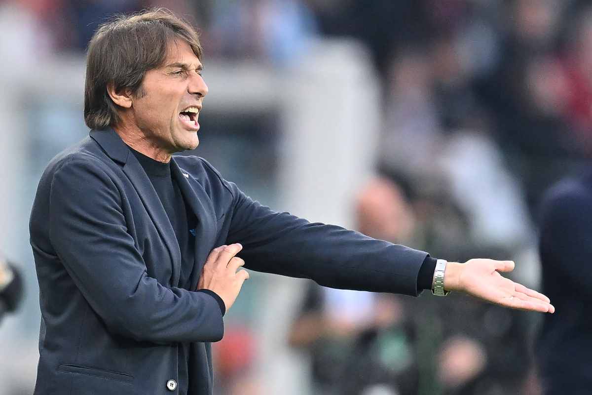 Conte dà una indicazione