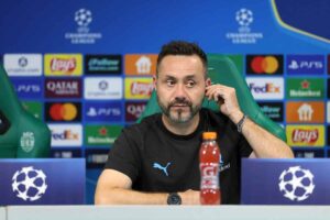 De Zerbi durante una conferenza