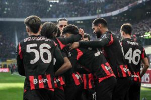 I giocatori del Milan mentre festeggiano dopo una rete
