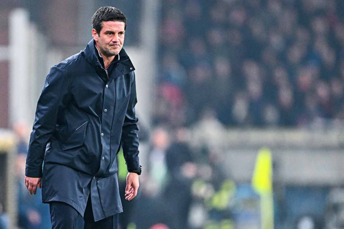 Christian Chivu mentre cerca di spronare i suoi giocatori