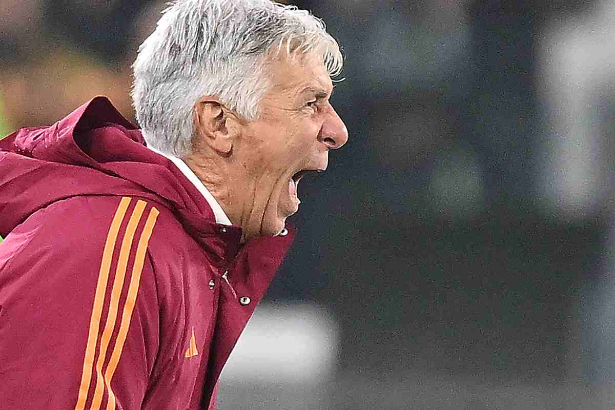 Gasperini mentre riprende i suoi giocatori durante la gara