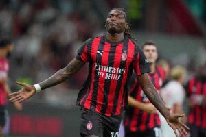 L'attaccante del Milan mentre esulta a un suo gol