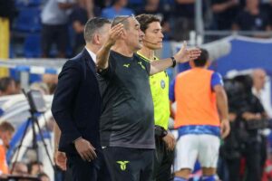 Maurizio Sarri durante una gara della Lazio