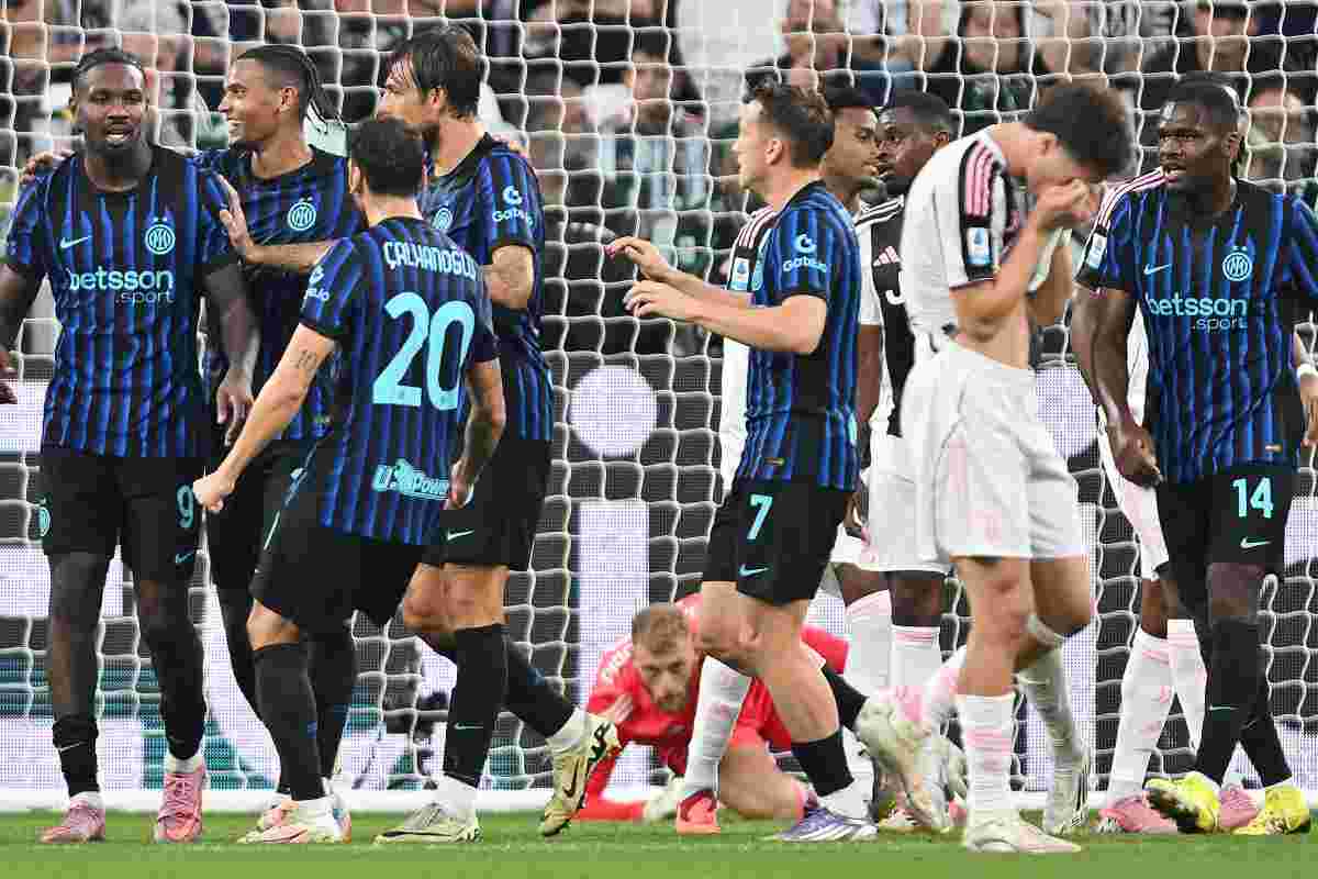 Juventus e Inter mentre si affrontano nell'ultima gara di campionato