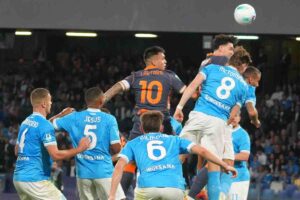 Un momento della sfida dell'andata