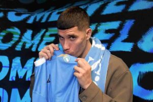 Raktov esulta dopo una rete