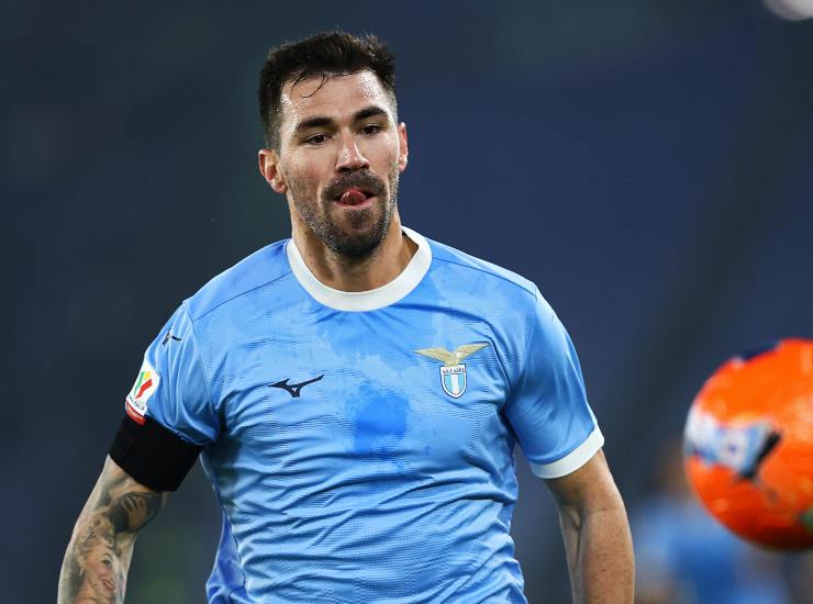 Romagnoli insegue la palla