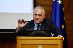 Il presidente della Lazio Claudio Lotito durante un convegno al Senato