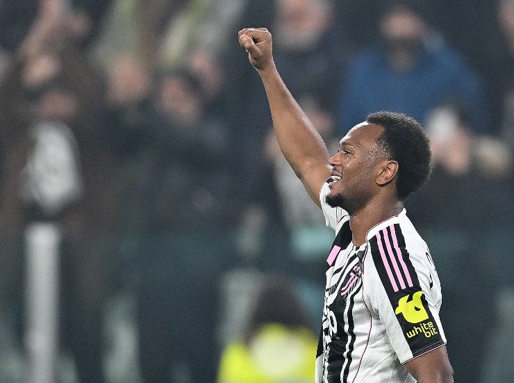 Openda che esulta dopo un gol appena realizzato