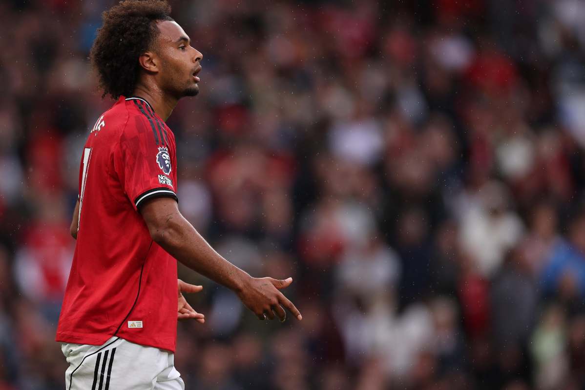 Il giocatore del Manchester United mentre si lamenta per un gol sbagliato