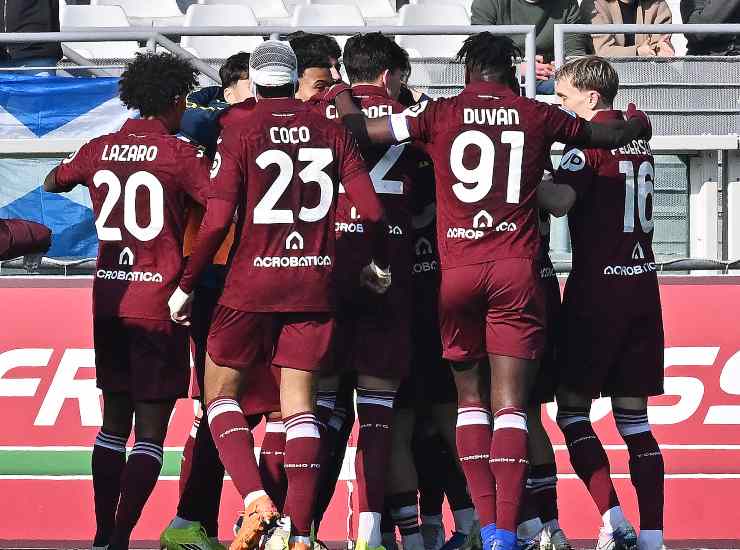 Il Torino esulta dopo una rete