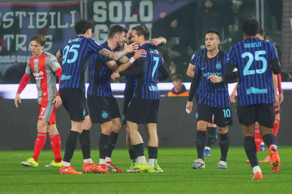 I giocatori dell'Inter che fanno festa dopo un gol