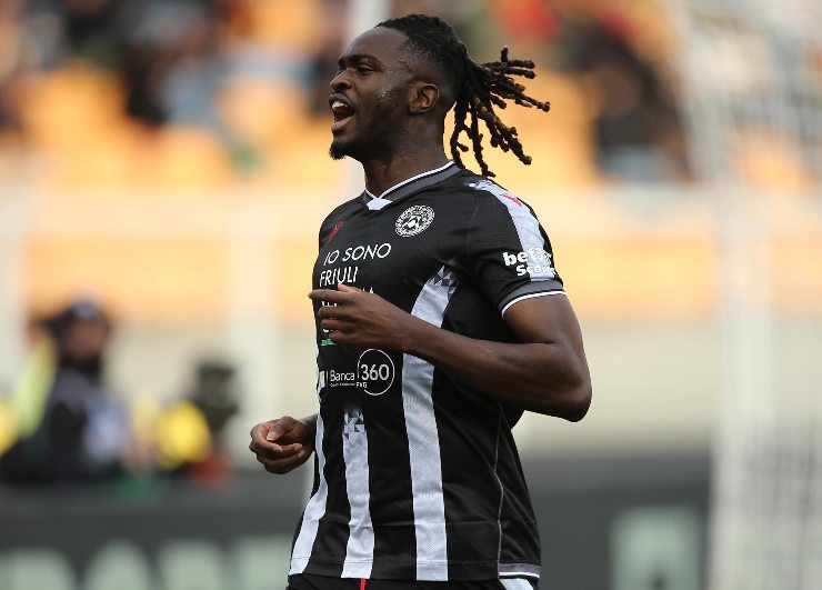 Il difensore dell'Udinese Solet dopo aver segnato una rete