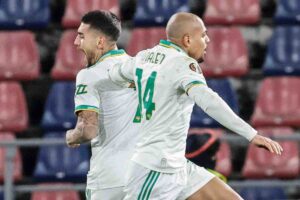 La Roma esulta dopo la rete contro il Bologna