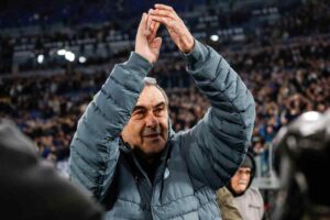 Sarri saluta il pubblico