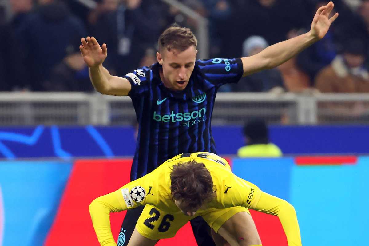 Davide Frattesi durante la gara di Champions League col Borussia Dortmund