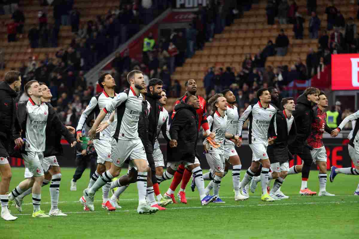 L'esultanza e la festa del Milan dopo la vittoria sul Torino