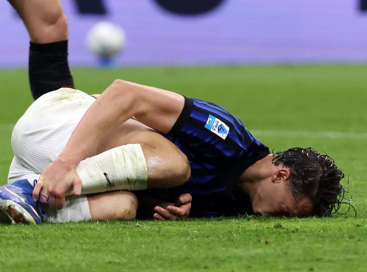 Pio Esposito a terra per infortunio durante il derby