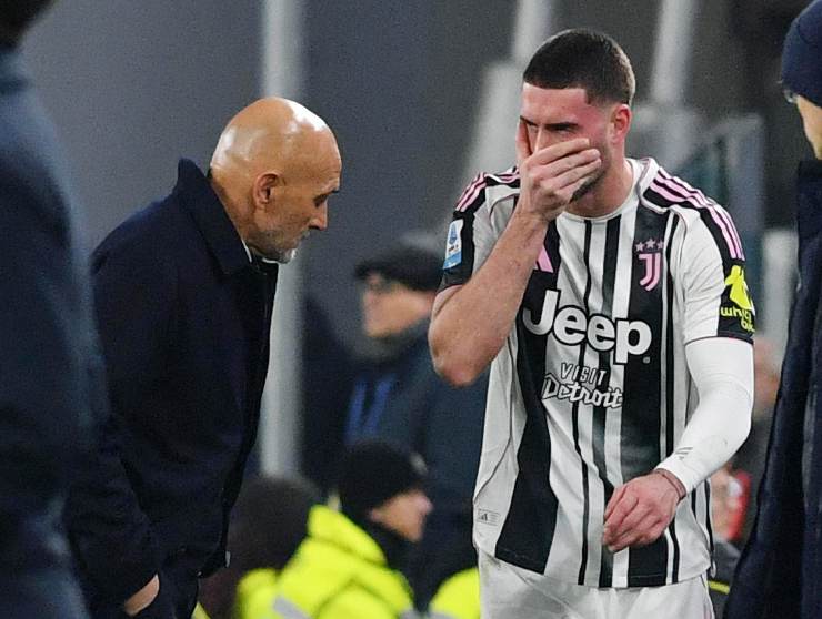 Vlahovic e Spalletti che parlano e cercano un'intesa