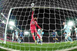 Di Gregorio mentre effettua una bella parata con l'Atalanta