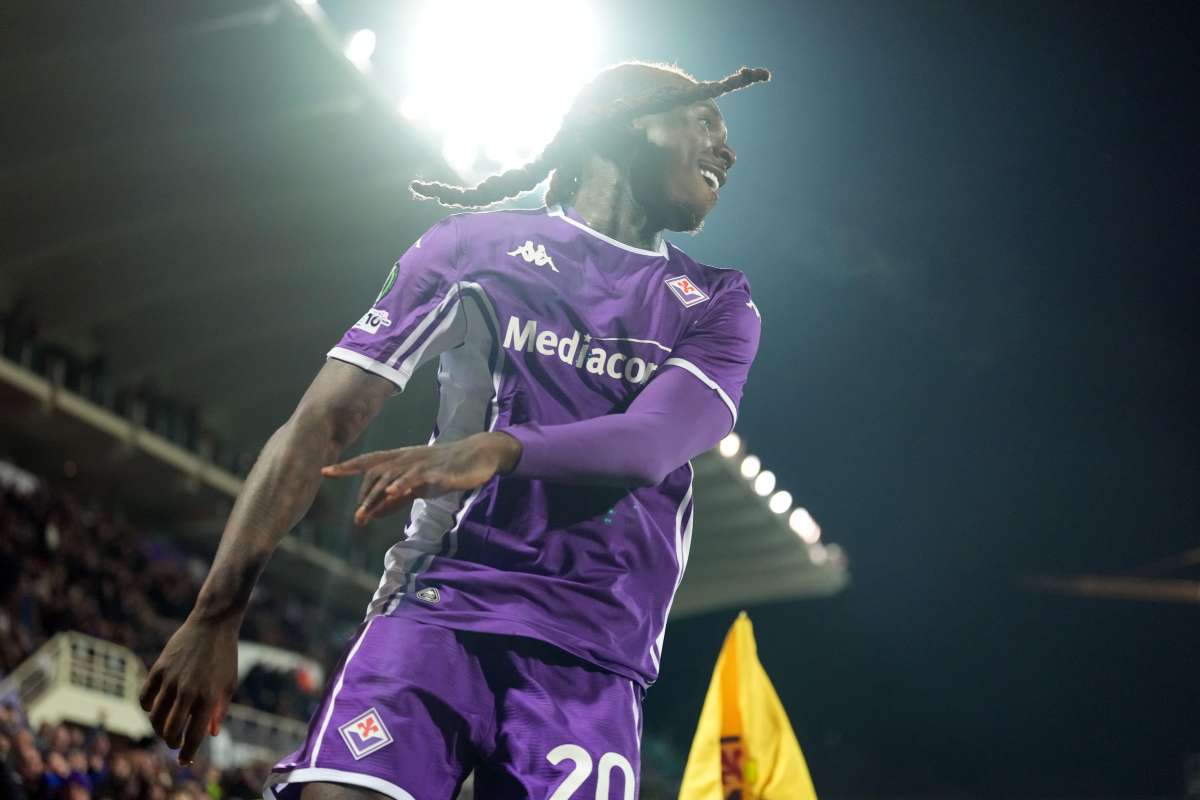 Moise Kean dopo aver segnato un gol festeggia nel suo classico modo