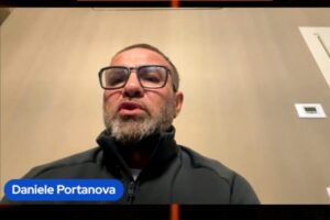 Daniele Portanova mentre è in diretta a Calciosub e parla della vicenda del figlio Manolo