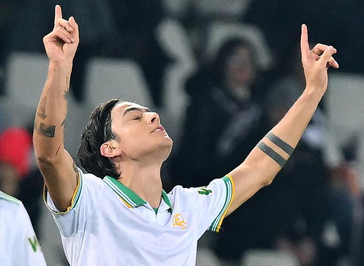 Paulo Dybala mentre esulta dopo un gol