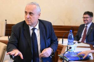 Il presidente Claudio Lotito poco prima di un evento