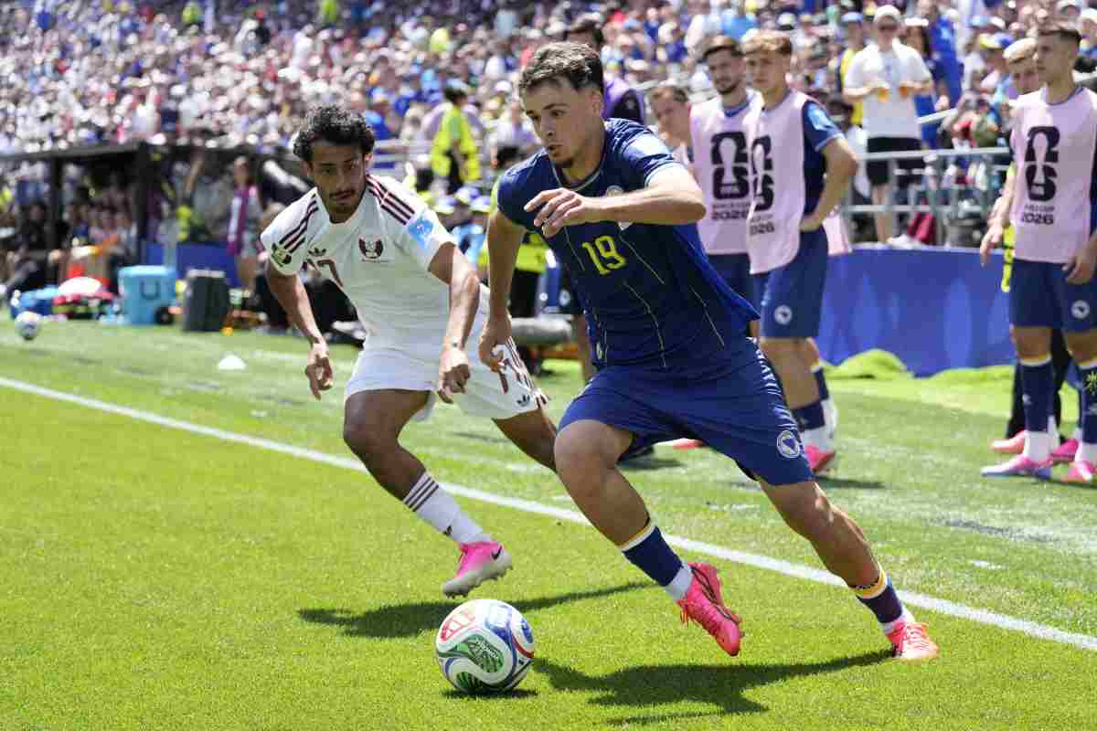 Karim Alajbegovic durante la gara dei mondiali con la maglia della Bosnia