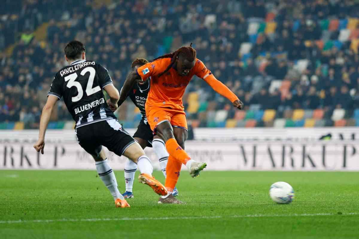 Moise Kean mentre tenta una conclusione verso la porta