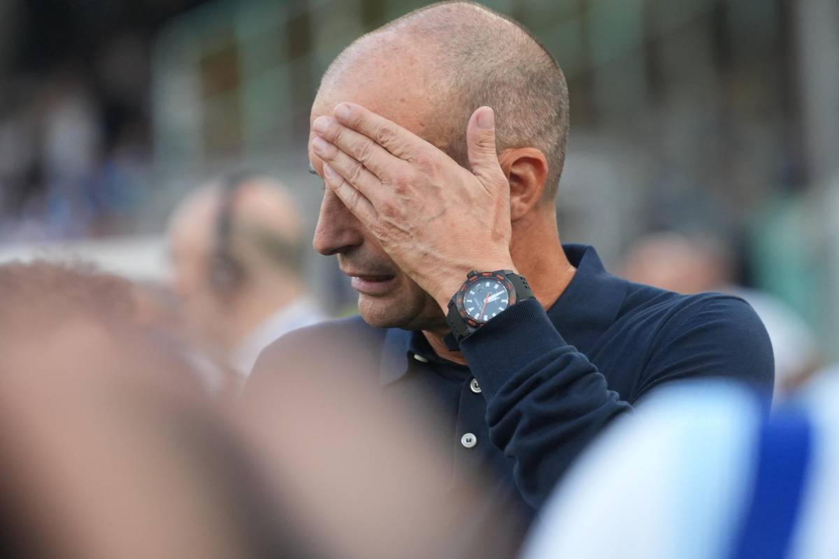 Max Allegri durante una gara del Napoli