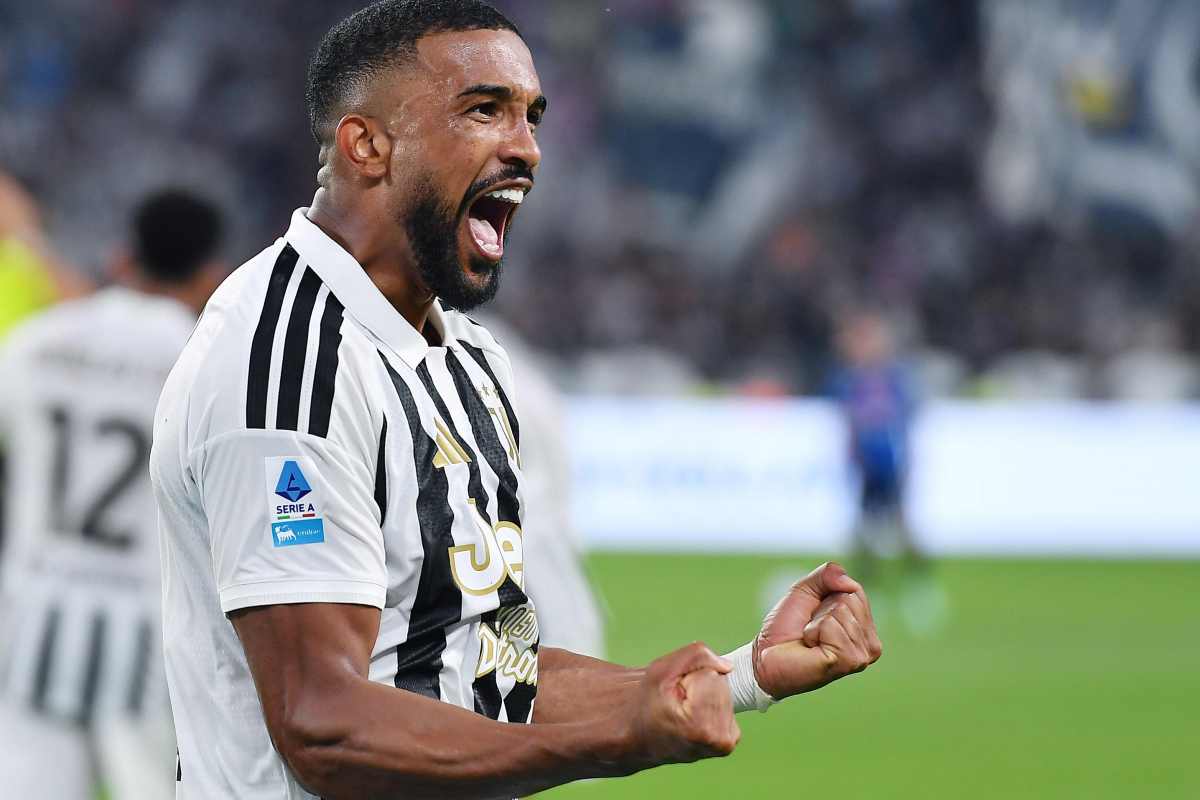 Il difensore della Juve Bremer che esulta dopo un gol