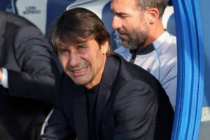 Antonio Conte poco prima di una gara del Napoli