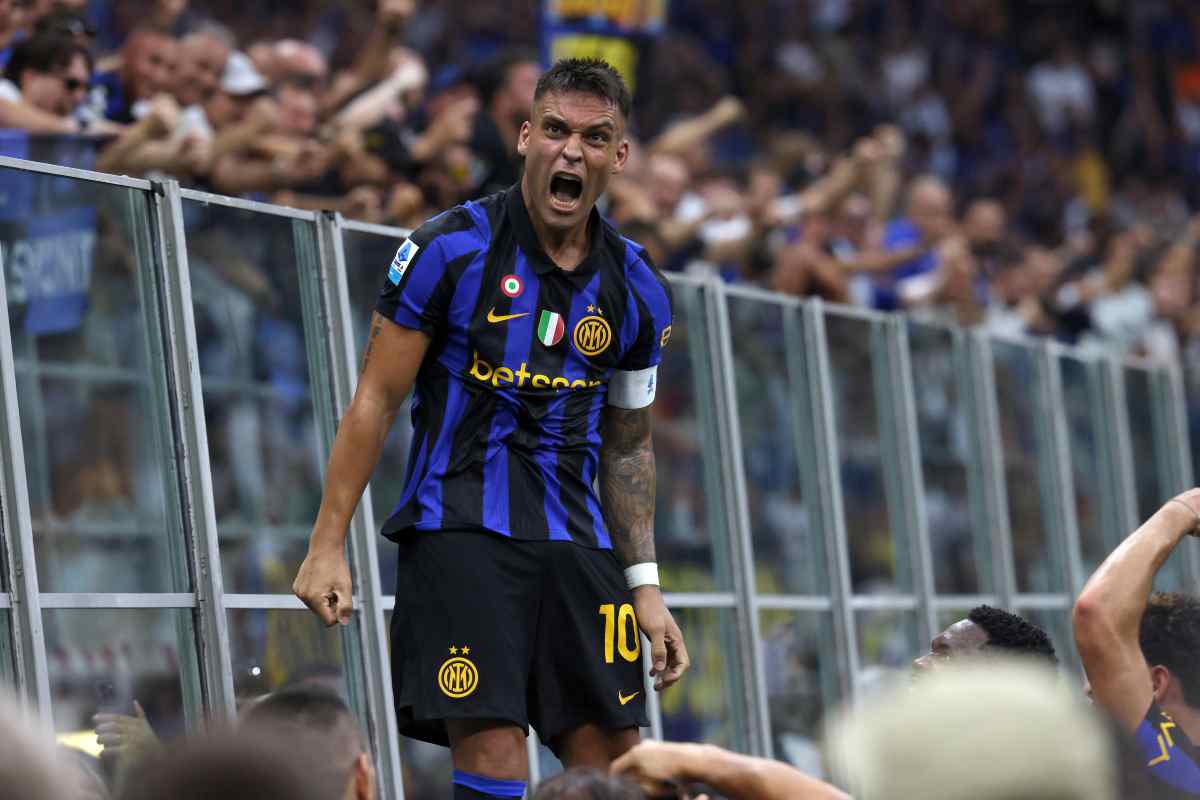 Lautaro Martinez dopo aver segnato il gol della rimonta sul Napoli