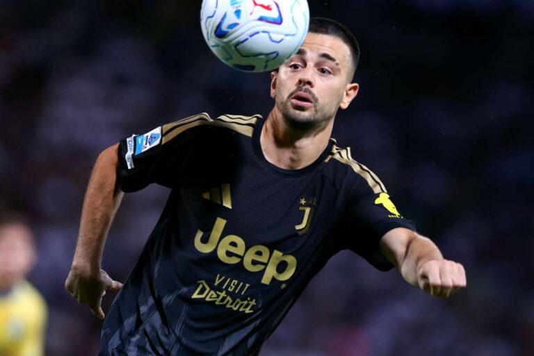 La Juve continua il mercato ma in uscita, da Zhegrova ad altri: la situazione